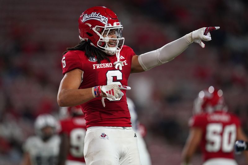 Sep 30, 2023; Fresno, California, USA; Fresno State Bulldogs linebacker Levelle Bailey (6) looks towards the crowd after a play against the Nevada Wolf Pack in the fourth quarter at Valley Children's Stadium. Mandatory Credit: Cary Edmondson-USA TODAY Sports