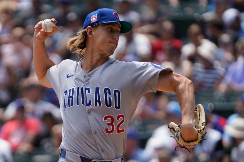 Jul 27, 2025; Chicago, Illinois, USA; Chicago Cubs pitcher Ben Brown (32) throws the ball against the Chicago White Sox during the first inning at Rate Field. Mandatory Credit: David Banks-Imagn Images