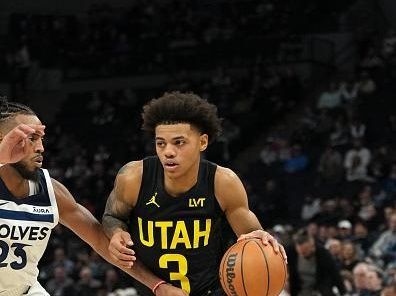 MINNEAPOLIS, MN -  NOVEMBER 30 : Keyonte George #3 of the Utah Jazz handles the ball during the game against the Minnesota Timberwolves on November 30, 2023 at Target Center in Minneapolis, Minnesota. NOTE TO USER: User expressly acknowledges and agrees that, by downloading and or using this Photograph, user is consenting to the terms and conditions of the Getty Images License Agreement. Mandatory Copyright Notice: Copyright 2023 NBAE (Photo by Jordan Johnson/NBAE via Getty Images)