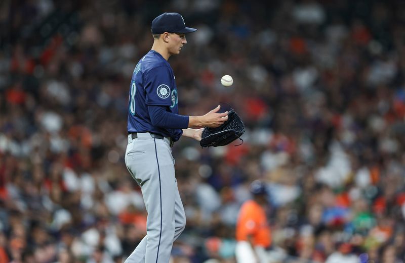 Mariners vs Astros: Julio Rodríguez's Stellar Performance Sets Stage for Epic Clash