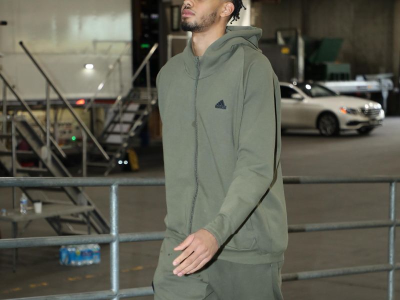 PORTLAND, OR - FEBRUARY 23: Rayan Rupert #72 of the Portland Trail Blazers arrives to the arena before the game against the Denver Nuggets on February 23, 2024 at the Moda Center Arena in Portland, Oregon. NOTE TO USER: User expressly acknowledges and agrees that, by downloading and or using this photograph, user is consenting to the terms and conditions of the Getty Images License Agreement. Mandatory Copyright Notice: Copyright 2024 NBAE (Photo by Cameron Browne/NBAE via Getty Images)