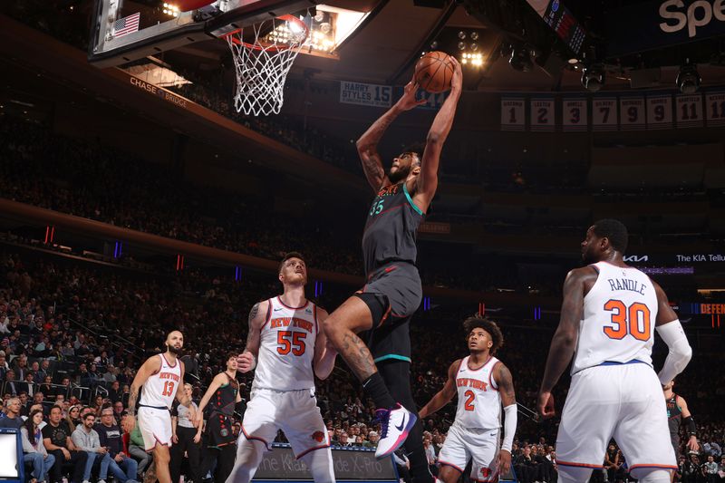 NEW YORK, NY - JANUARY 18: Marvin Bagley III #35 of the Washington Wizards drives to the basket during the game against the New York Knicks on January 18, 2024 at Madison Square Garden in New York City, New York. NOTE TO USER: User expressly acknowledges and agrees that, by downloading and or using this photograph, User is consenting to the terms and conditions of the Getty Images License Agreement. Mandatory Copyright Notice: Copyright 2024 NBAE  (Photo by Nathaniel S. Butler/NBAE via Getty Images)