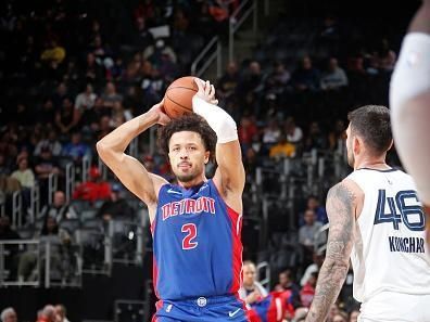 DETROIT, MI - DECEMBER 6: Cade Cunningham #2 of the Detroit Pistons looks to pass the ball during the game against the Memphis Grizzlies on December 6, 2023 at Little Caesars Arena in Detroit, Michigan. NOTE TO USER: User expressly acknowledges and agrees that, by downloading and/or using this photograph, User is consenting to the terms and conditions of the Getty Images License Agreement. Mandatory Copyright Notice: Copyright 2023 NBAE (Photo by Brian Sevald/NBAE via Getty Images)