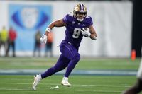 Washington Huskies to Clash with UCLA Bruins: Key Predictions and Odds