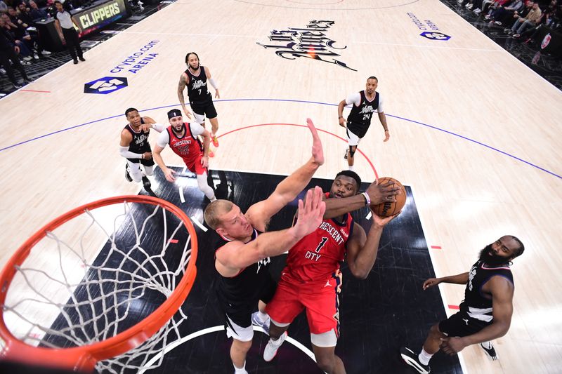 LOS ANGELES, CA - FEBRUARY 7: Zion Williamson #1 of the New Orleans Pelicans drives to the basket during the game against the LA Clippers on February 7, 2024 at Crypto.Com Arena in Los Angeles, California. NOTE TO USER: User expressly acknowledges and agrees that, by downloading and/or using this Photograph, user is consenting to the terms and conditions of the Getty Images License Agreement. Mandatory Copyright Notice: Copyright 2024 NBAE (Photo by Adam Pantozzi/NBAE via Getty Images)