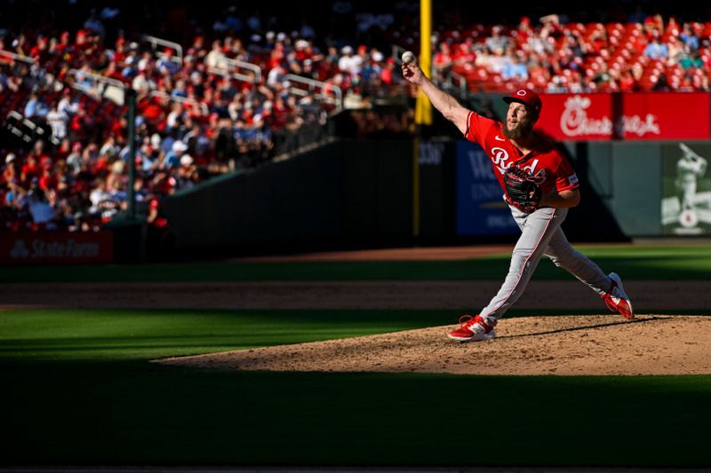 Oct 1, 2023; St. Louis, Missouri, USA;  Cincinnati Reds relief pitcher Alan Busenitz (78) pitches against the St. Louis Cardinals during the eighth inning at Busch Stadium. Mandatory Credit: Jeff Curry-USA TODAY Sports