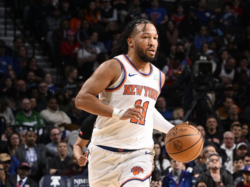 PHILADELPHIA, PA - FEBRUARY 22: Jalen Brunson #11 of the New York Knicks dribbles the ball during the game against the Philadelphia 76ers on February 22, 2024 at the Wells Fargo Center in Philadelphia, Pennsylvania NOTE TO USER: User expressly acknowledges and agrees that, by downloading and/or using this Photograph, user is consenting to the terms and conditions of the Getty Images License Agreement. Mandatory Copyright Notice: Copyright 2024 NBAE (Photo by David Dow/NBAE via Getty Images)