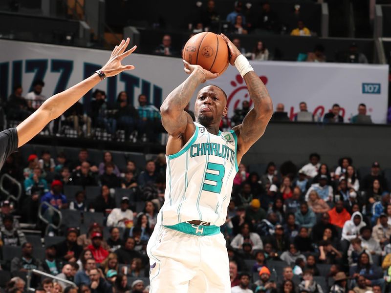 CHARLOTTE, NC - JANUARY 4: Terry Rozier #3 of the Charlotte Hornets shoots the ball during the game against the Memphis Grizzlies on January 4, 2023 at Spectrum Center in Charlotte, North Carolina. NOTE TO USER: User expressly acknowledges and agrees that, by downloading and or using this photograph, User is consenting to the terms and conditions of the Getty Images License Agreement. Mandatory Copyright Notice: Copyright 2023 NBAE (Photo by Kent Smith/NBAE via Getty Images)