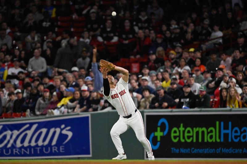 Sep 17, 2025; Boston, Massachusetts, USA; Boston Red Sox right fielder Rob Refsnyder (30) makes a catch for an out against the Athletics during the ninth inning at Fenway Park. Mandatory Credit: Eric Canha-Imagn Images