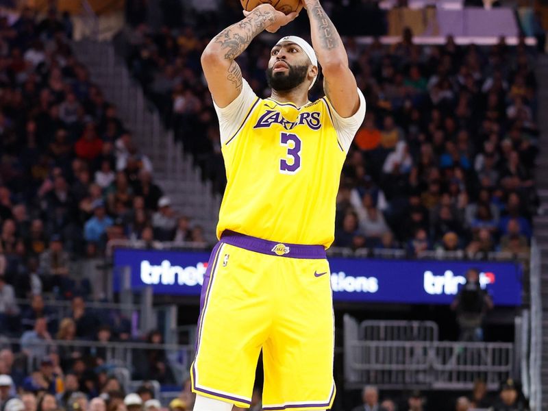 SAN FRANCISCO, CALIFORNIA - FEBRUARY 22: Anthony Davis #3 of the Los Angeles Lakers shoots the ball in the first half against the Golden State Warriors at Chase Center on February 22, 2024 in San Francisco, California. NOTE TO USER: User expressly acknowledges and agrees that, by downloading and or using this photograph, User is consenting to the terms and conditions of the Getty Images License Agreement. (Photo by Lachlan Cunningham/Getty Images)