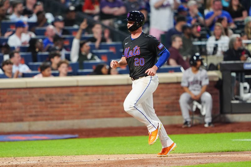 May 31, 2024; New York City, New York, USA; New York Mets first baseman Pete Alonso (20) scores a run on New York Mets right fielder Starling Marte (not pictured) RBI single against the Arizona Diamondbacks during the fourth inning at Citi Field. Mandatory Credit: Gregory Fisher-USA TODAY Sports