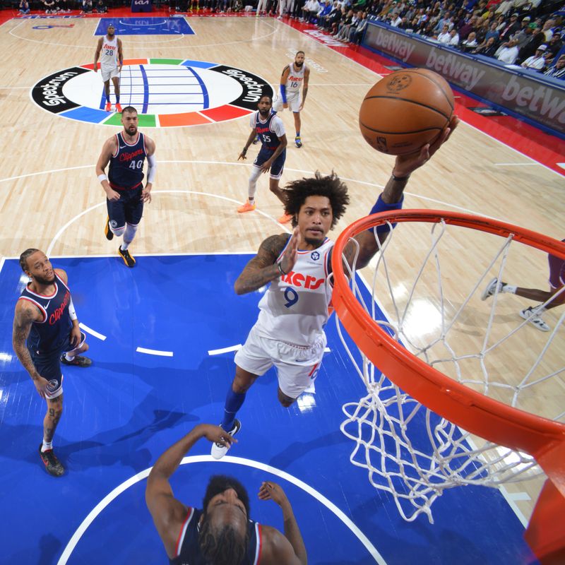 PHILADELPHIA, PA - NOVEMBER 24: Kelly Oubre Jr. #9 of the Philadelphia 76ers drives to the basket during the game against the LA Clippers on November 24, 2024 at the Wells Fargo Center in Philadelphia, Pennsylvania NOTE TO USER: User expressly acknowledges and agrees that, by downloading and/or using this Photograph, user is consenting to the terms and conditions of the Getty Images License Agreement. Mandatory Copyright Notice: Copyright 2024 NBAE (Photo by Jesse D. Garrabrant/NBAE via Getty Images)