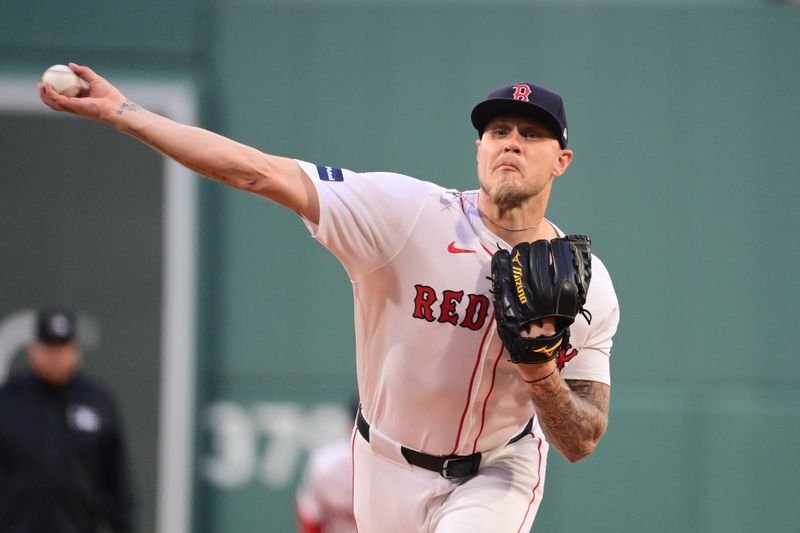 Jul 28, 2024; Boston, Massachusetts, USA;  Boston Red Sox starting pitcher Tanner Houck (89) pitches against the New York Yankees during the first inning at Fenway Park. Mandatory Credit: Eric Canha-USA TODAY Sports