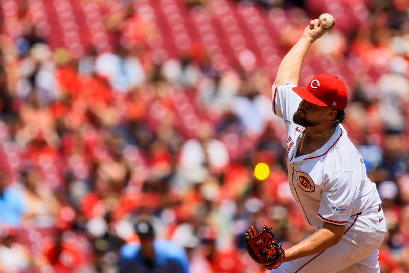 Can the Reds Outshine the Tigers at Comerica Park?