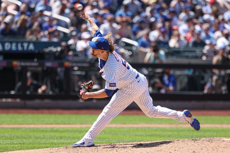 May 11, 2025; New York City, New York, USA; New York Mets relief pitcher Ryne Stanek (55) delivers a pitch delivers a pitch during the eighth inning against the Chicago Cubs at Citi Field. Mandatory Credit: Vincent Carchietta-Imagn Images