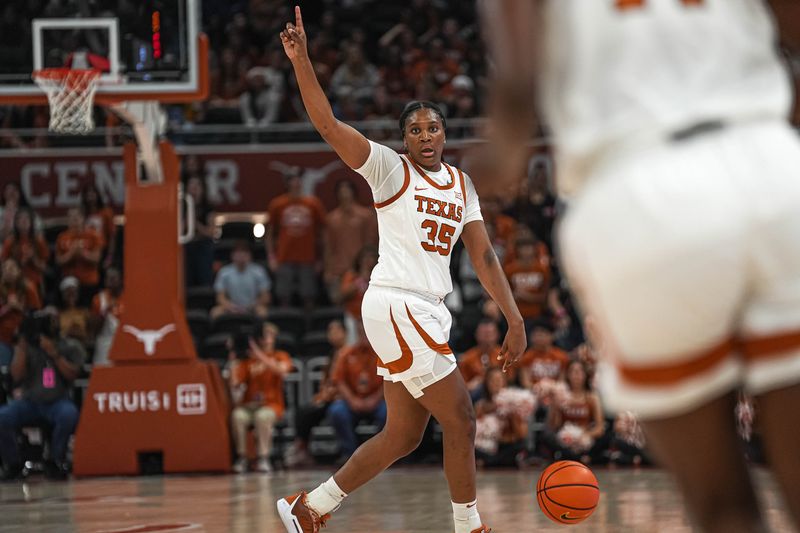 Texas Longhorns and South Carolina Gamecocks Face Off: Spotlight on Kyla Oldacre