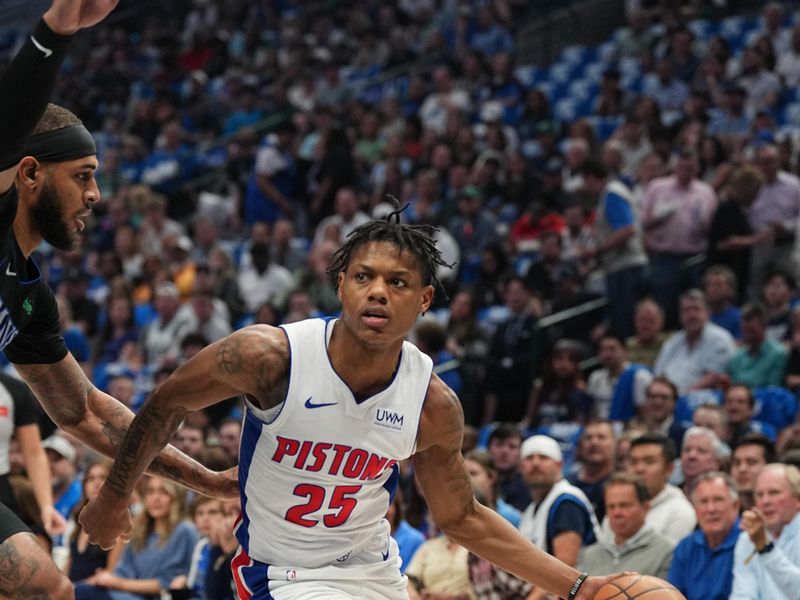 DALLAS, TX - APRIL 12: Marcus Sasser #25 of the Detroit Pistons dribbles the ball during the game against the Dallas Mavericks on April 12, 2024 at the American Airlines Center in Dallas, Texas. NOTE TO USER: User expressly acknowledges and agrees that, by downloading and or using this photograph, User is consenting to the terms and conditions of the Getty Images License Agreement. Mandatory Copyright Notice: Copyright 2024 NBAE (Photo by Glenn James/NBAE via Getty Images)