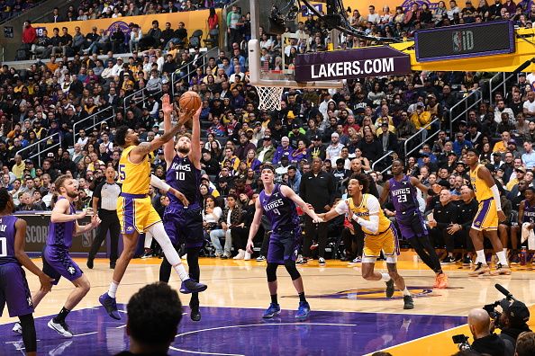 LOS ANGELES, CA - NOVEMBER 15: Christian Wood #35 of the Los Angeles Lakers drives to the basket during the game against the Sacramento Kings on November 15, 2023 at Crypto.Com Arena in Los Angeles, California. NOTE TO USER: User expressly acknowledges and agrees that, by downloading and/or using this Photograph, user is consenting to the terms and conditions of the Getty Images License Agreement. Mandatory Copyright Notice: Copyright 2023 NBAE (Photo by Adam Pantozzi/NBAE via Getty Images)