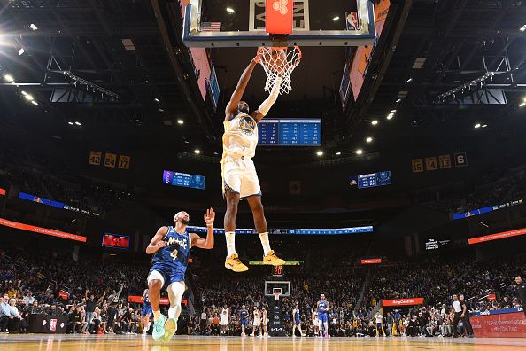 SAN FRANCISCO, CA - JANUARY 2:  Jonathan Kuminga #00 of the Golden State Warriors goes to the basket during the game on January 2, 2024 at Chase Center in San Francisco, California. NOTE TO USER: User expressly acknowledges and agrees that, by downloading and or using this photograph, user is consenting to the terms and conditions of Getty Images License Agreement. Mandatory Copyright Notice: Copyright 2024 NBAE (Photo by Noah Graham/NBAE via Getty Images)