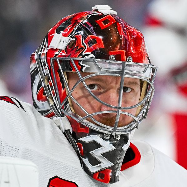 NHL Carolina Hurricanes goaltender Frederik Andersen