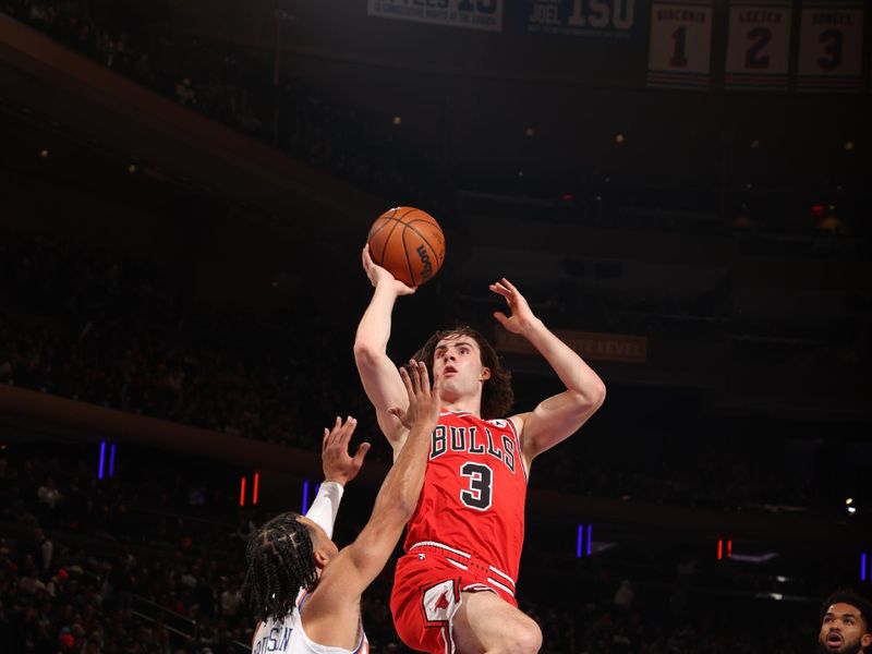 NEW YORK, NY - NOVEMBER 13: Josh Giddey #3 of the Chicago Bulls drives to the basket during the game against the New York Knicks on November 13, 2024 at Madison Square Garden in New York City, New York.  NOTE TO USER: User expressly acknowledges and agrees that, by downloading and or using this photograph, User is consenting to the terms and conditions of the Getty Images License Agreement. Mandatory Copyright Notice: Copyright 2024 NBAE  (Photo by Joe Murphy/NBAE via Getty Images)