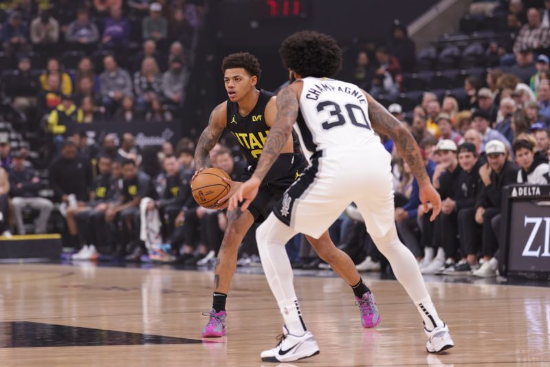 SALT LAKE CITY, UT - OCTOBER 31:  Keyonte George #3 of the Utah Jazz looks to pass the ball during the game on October 31, 2024 at Delta Center in Salt Lake City, Utah. NOTE TO USER: User expressly acknowledges and agrees that, by downloading and or using this Photograph, User is consenting to the terms and conditions of the Getty Images License Agreement. Mandatory Copyright Notice: Copyright 2024 NBAE (Photo by Chris Nicoll/NBAE via Getty Images)