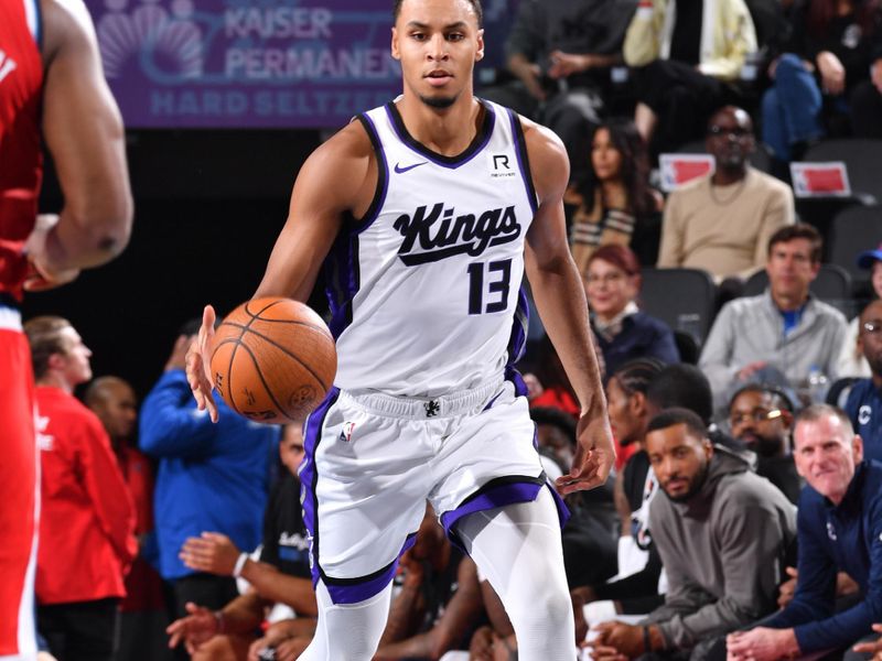 INGLEWOOD, CA - NOVEMBER 22: Keegan Murray #13 of the Sacramento Kings dribbles the ball during the game against the LA Clippers during the Emirates NBA Cup game on November 22, 2024 at the Intuit Dome in Los Angeles, California. NOTE TO USER: User expressly acknowledges and agrees that, by downloading and/or using this Photograph, user is consenting to the terms and conditions of the Getty Images License Agreement. Mandatory Copyright Notice: Copyright 2024 NBAE (Photo by Juan Ocampo/NBAE via Getty Images)