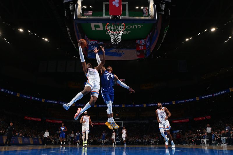 OKLAHOMA CITY, OK - FEBRUARY 22:  Jalen Williams #8 of the Oklahoma City Thunder drives to the basket during the game against the LA Clippers on February 22SF, 2024 at Paycom Arena in Oklahoma City, Oklahoma. NOTE TO USER: User expressly acknowledges and agrees that, by downloading and or using this photograph, User is consenting to the terms and conditions of the Getty Images License Agreement. Mandatory Copyright Notice: Copyright 2024 NBAE (Photo by Zach Beeker/NBAE via Getty Images)