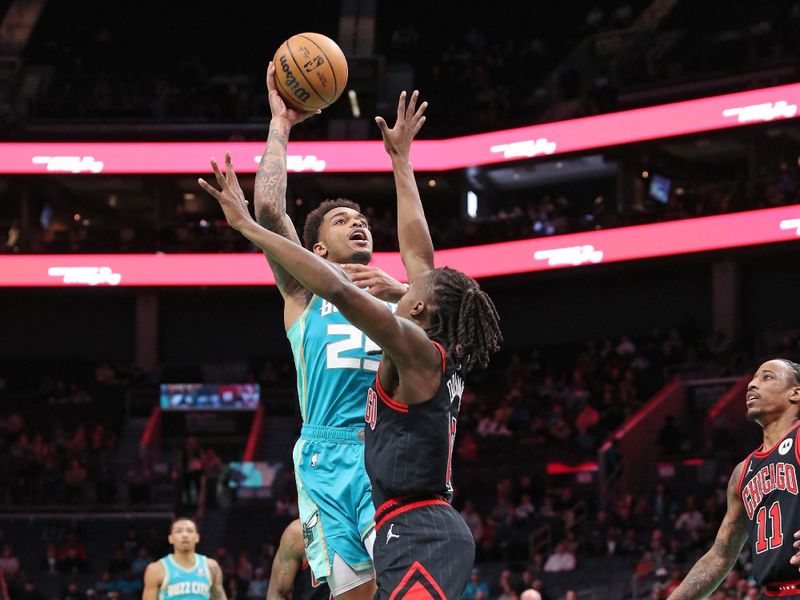 CHARLOTTE, NC - JANUARY 31: P.J. Washington #25 of the Charlotte Hornets shoots the ball during the game against the Chicago Bulls on January 31, 2024 at Spectrum Center in Charlotte, North Carolina. NOTE TO USER: User expressly acknowledges and agrees that, by downloading and or using this photograph, User is consenting to the terms and conditions of the Getty Images License Agreement.  Mandatory Copyright Notice:  Copyright 2024 NBAE (Photo by Brock Williams-Smith/NBAE via Getty Images)