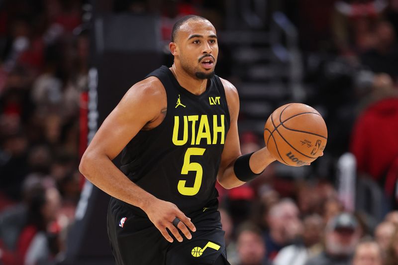 CHICAGO, ILLINOIS - NOVEMBER 06: Talen Horton-Tucker #5 of the Utah Jazz dribbles up the court against the Chicago Bulls during the second half at the United Center on November 06, 2023 in Chicago, Illinois. NOTE TO USER: User expressly acknowledges and agrees that, by downloading and or using this photograph, User is consenting to the terms and conditions of the Getty Images License Agreement. (Photo by Michael Reaves/Getty Images)