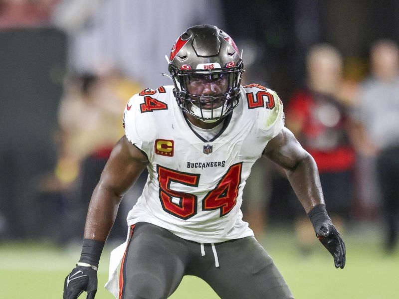 Tampa Bay Buccaneers linebacker Lavonte David (54) reacts to the snap during a NFL football game against the Kansas City Chiefs, Sunday, Oct. 2, 2022 in Tampa, Fla. (AP Photo/Alex Menendez)