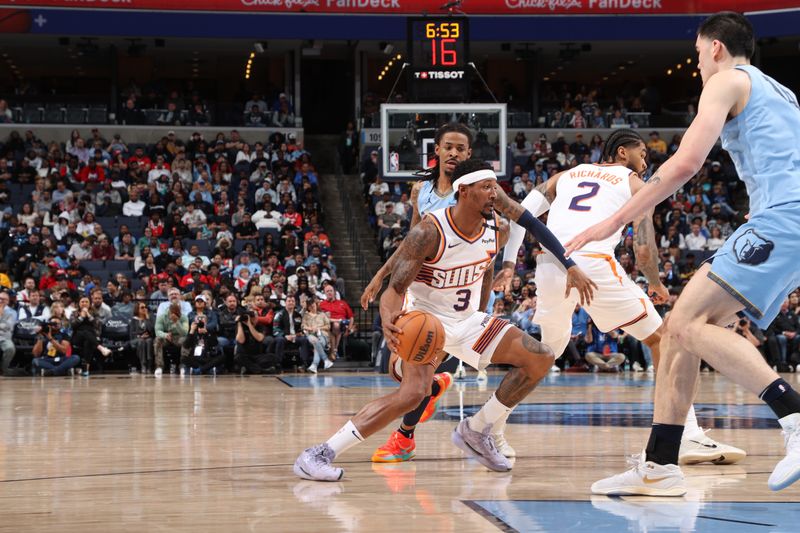 MEMPHIS, TN - FEBRUARY 25: Bradley Beal #3 of the Phoenix Suns handles the ball during the game against the Memphis Grizzlies on February 25, 2025 at FedExForum in Memphis, Tennessee. NOTE TO USER: User expressly acknowledges and agrees that, by downloading and or using this photograph, User is consenting to the terms and conditions of the Getty Images License Agreement. Mandatory Copyright Notice: Copyright 2025 NBAE (Photo by Joe Murphy/NBAE via Getty Images)