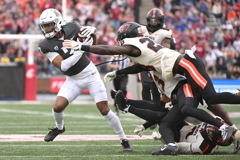 Sep 23, 2023; Pullman, Washington, USA; Washington State Cougars wide receiver Josh Kelly (3) breaks away from Oregon State Beavers defensive back Tyrice Ivy Jr. (25) in the first half at Gesa Field at Martin Stadium. Mandatory Credit: James Snook-USA TODAY Sports