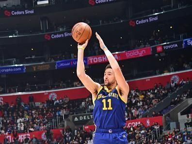 LOS ANGELES, CA - DECEMBER 14: Klay Thompson #11 of the Golden State Warriors shoots the ball during the game against the LA Clippers on December 14, 2023 at Crypto.Com Arena in Los Angeles, California. NOTE TO USER: User expressly acknowledges and agrees that, by downloading and/or using this Photograph, user is consenting to the terms and conditions of the Getty Images License Agreement. Mandatory Copyright Notice: Copyright 2023 NBAE (Photo by Adam Pantozzi/NBAE via Getty Images)