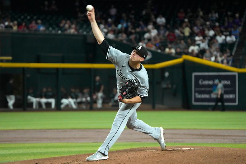 Jun 14, 2024; Phoenix, Arizona, USA; Chicago White Sox pitcher Chris Flexen (77) throws against the Arizona Diamondbacks in the first inning at Chase Field. Mandatory Credit: Rick Scuteri-USA TODAY Sports