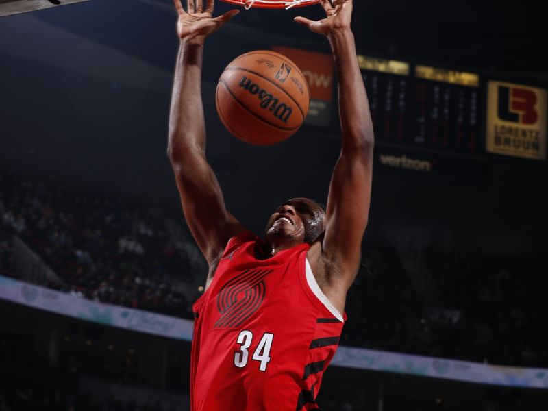 PORTLAND, OR - JANUARY 29: Jabari Walker #34 of the Portland Trail Blazers dunks the ball during the game against the Philadelphia 76ers on January 29, 2024 at the Moda Center Arena in Portland, Oregon. NOTE TO USER: User expressly acknowledges and agrees that, by downloading and or using this photograph, user is consenting to the terms and conditions of the Getty Images License Agreement. Mandatory Copyright Notice: Copyright 2024 NBAE (Photo by Cameron Browne/NBAE via Getty Images)