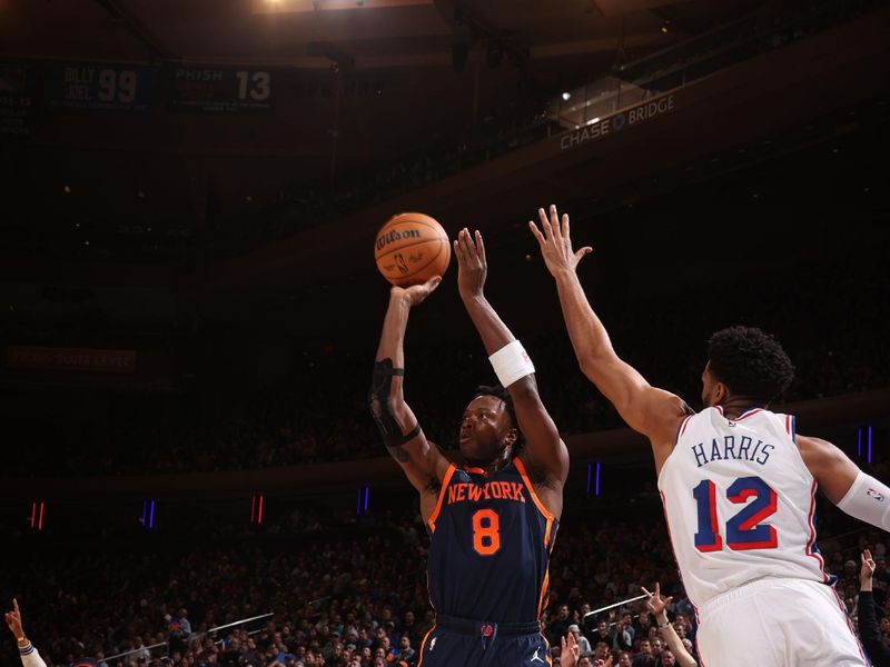 NEW YORK, NY - MARCH 12:  OG Anunoby #8 of the New York Knicks shoots the ball during the game against the Philadelphia 76ers on March 12, 2024 at Madison Square Garden in New York City, New York.  NOTE TO USER: User expressly acknowledges and agrees that, by downloading and or using this photograph, User is consenting to the terms and conditions of the Getty Images License Agreement. Mandatory Copyright Notice: Copyright 2024 NBAE  (Photo by Nathaniel S. Butler/NBAE via Getty Images)