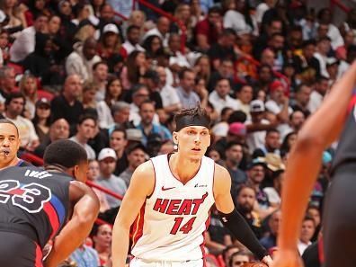 MIAMI, FL - OCTOBER 25: Tyler Herro #14 of the Miami Heat handles the ball during the game against the Detroit Pistons on October 25, 2023 at Kaseya Center in Miami, Florida. NOTE TO USER: User expressly acknowledges and agrees that, by downloading and or using this Photograph, user is consenting to the terms and conditions of the Getty Images License Agreement. Mandatory Copyright Notice: Copyright 2023 NBAE (Photo by Issac Baldizon/NBAE via Getty Images)