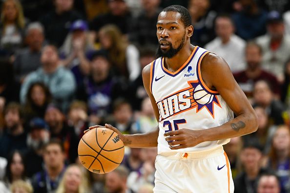 SALT LAKE CITY, UTAH - NOVEMBER 19: Kevin Durant #35 of the Phoenix Suns in action during the second half of a game against the Utah Jazz at Delta Center on November 19, 2023 in Salt Lake City, Utah. NOTE TO USER: User expressly acknowledges and agrees that, by downloading and or using this photograph, User is consenting to the terms and conditions of the Getty Images License Agreement. (Photo by Alex Goodlett/Getty Images)