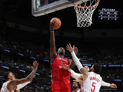 NEW ORLEANS, LA - DECEMBER 23: Zion Williamson #1 of the New Orleans Pelicans shoots the ball during the game against the Houston Rockets on December 23, 2023 at the Smoothie King Center in New Orleans, Louisiana. NOTE TO USER: User expressly acknowledges and agrees that, by downloading and or using this Photograph, user is consenting to the terms and conditions of the Getty Images License Agreement. Mandatory Copyright Notice: Copyright 2023 NBAE (Photo by Layne Murdoch Jr./NBAE via Getty Images)