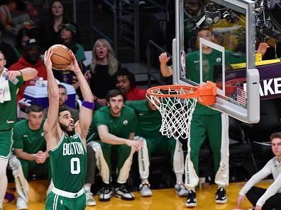 LOS ANGELES, CA - DECEMBER 25:  Jayson Tatum #0 of the Boston Celtics goes to the basket during the game on December 25, 2023 at Crypto.Com Arena in Los Angeles, California. NOTE TO USER: User expressly acknowledges and agrees that, by downloading and/or using this Photograph, user is consenting to the terms and conditions of the Getty Images License Agreement. Mandatory Copyright Notice: Copyright 2023 NBAE (Photo by Juan Ocampo/NBAE via Getty Images)