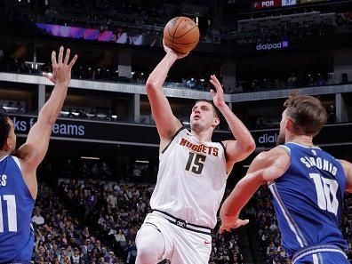 SACRAMENTO, CA - DECEMBER 2: Nikola Jokic #15 of the Denver Nuggets shoots the ball during the game against the Sacramento Kings on December 2, 2023 at Golden 1 Center in Sacramento, California. NOTE TO USER: User expressly acknowledges and agrees that, by downloading and or using this Photograph, user is consenting to the terms and conditions of the Getty Images License Agreement. Mandatory Copyright Notice: Copyright 2023 NBAE (Photo by Rocky Widner/NBAE via Getty Images)