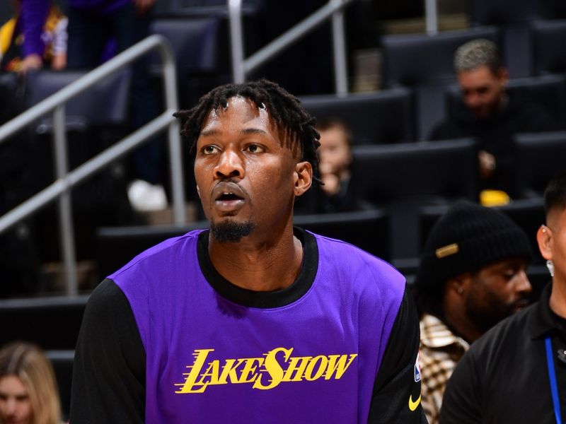 LOS ANGELES, CA - JANUARY 2: Dorian Finney-Smith #17 of the Los Angeles Lakers warms up before the game against the Portland Trail Blazers on January 2, 2025 at Crypto.Com Arena in Los Angeles, California. NOTE TO USER: User expressly acknowledges and agrees that, by downloading and/or using this Photograph, user is consenting to the terms and conditions of the Getty Images License Agreement. Mandatory Copyright Notice: Copyright 2025 NBAE (Photo by Adam Pantozzi/NBAE via Getty Images)