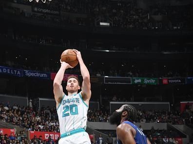 LOS ANGELES, CA - DECEMBER 26:  Gordon Hayward #20 of the Charlotte Hornets shoots the ball during the game  on December 26, 2023 at Crypto.Com Arena in Los Angeles, California. NOTE TO USER: User expressly acknowledges and agrees that, by downloading and/or using this Photograph, user is consenting to the terms and conditions of the Getty Images License Agreement. Mandatory Copyright Notice: Copyright 2023 NBAE (Photo by Juan Ocampo/NBAE via Getty Images)