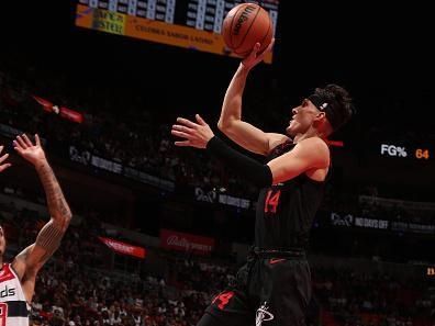 MIAMI, FL - NOVEMBER 3: Tyler Herro #14 of the Miami Heat drives to the basket during the game against the Washington Wizards during the In-Season Tournament on November 3, 2023 at Kaseya Center in Miami, Florida. NOTE TO USER: User expressly acknowledges and agrees that, by downloading and or using this Photograph, user is consenting to the terms and conditions of the Getty Images License Agreement. Mandatory Copyright Notice: Copyright 2023 NBAE (Photo by Issac Baldizon/NBAE via Getty Images)