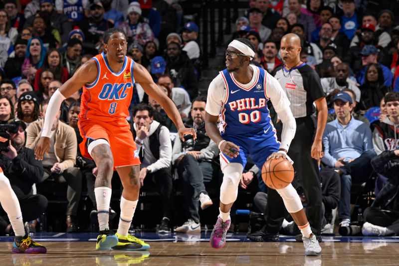 PHILADELPHIA, PA - JANUARY 14: Reggie Jackson #00 of the Philadelphia 76ers dribbles the ball during the game against the Oklahoma City Thunder on January 14, 2025 at the Wells Fargo Center in Philadelphia, Pennsylvania NOTE TO USER: User expressly acknowledges and agrees that, by downloading and/or using this Photograph, user is consenting to the terms and conditions of the Getty Images License Agreement. Mandatory Copyright Notice: Copyright 2025 NBAE (Photo by David Dow/NBAE via Getty Images)