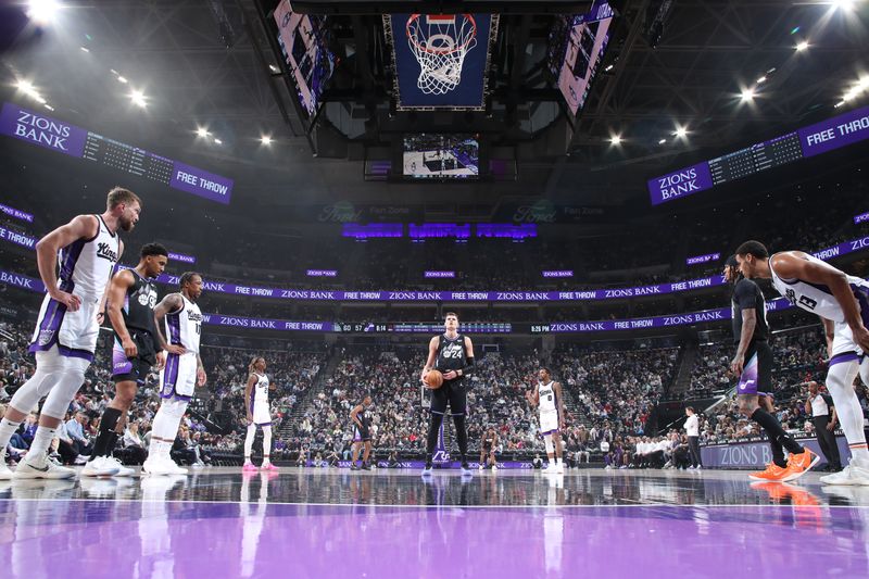 SALT LAKE CITY, UT - FEBRUARY 26:  Walker Kessler #24 of the Utah Jazz shoots a free throw during the game against the Sacramento Kings on February 26, 2025 at Delta Center in Salt Lake City, Utah. NOTE TO USER: User expressly acknowledges and agrees that, by downloading and or using this Photograph, User is consenting to the terms and conditions of the Getty Images License Agreement. Mandatory Copyright Notice: Copyright 2025 NBAE (Photo by Melissa Majchrzak/NBAE via Getty Images)