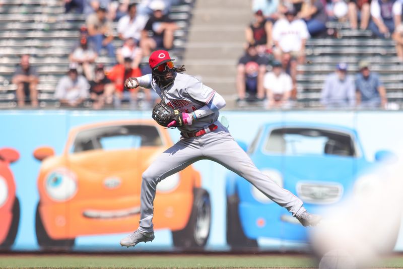 Aug 30, 2023; San Francisco, California, USA; Cincinnati Reds third baseman Elly De La Cruz (44) fields a grounder during the ninth inning against the San Francisco Giant at Oracle Park. Mandatory Credit: Sergio Estrada-USA TODAY Sports