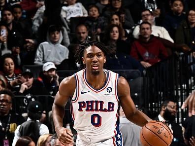 BROOKLYN, NY - NOVEMBER 19: Tyrese Maxey #0 of the Philadelphia 76ers dribbles the ball during the game against the Brooklyn Nets on November 19, 2023 at Barclays Center in Brooklyn, New York. NOTE TO USER: User expressly acknowledges and agrees that, by downloading and or using this Photograph, user is consenting to the terms and conditions of the Getty Images License Agreement. Mandatory Copyright Notice: Copyright 2023 NBAE (Photo by David Dow/NBAE via Getty Images)