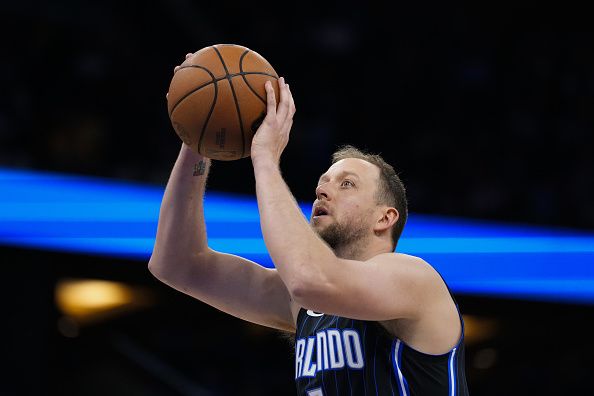 ORLANDO, FLORIDA - NOVEMBER 04: Joe Ingles #7 of the Orlando Magic shoots a free throw against the Los Angeles Lakers during the second half at Amway Center on November 04, 2023 in Orlando, Florida. NOTE TO USER: User expressly acknowledges and agrees that, by downloading and or using this photograph, User is consenting to the terms and conditions of the Getty Images License Agreement. (Photo by Rich Storry/Getty Images)